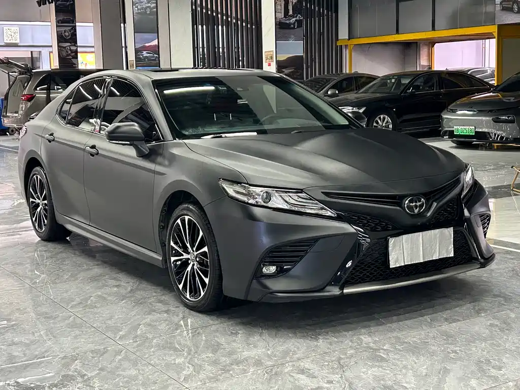 Toyota Camry 2018 — фото 3