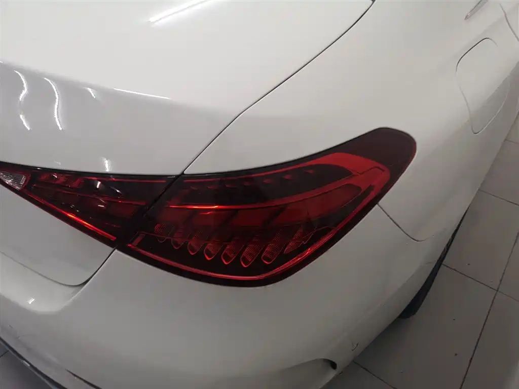 Mercedes-Benz C-Class 2023 — фото 8