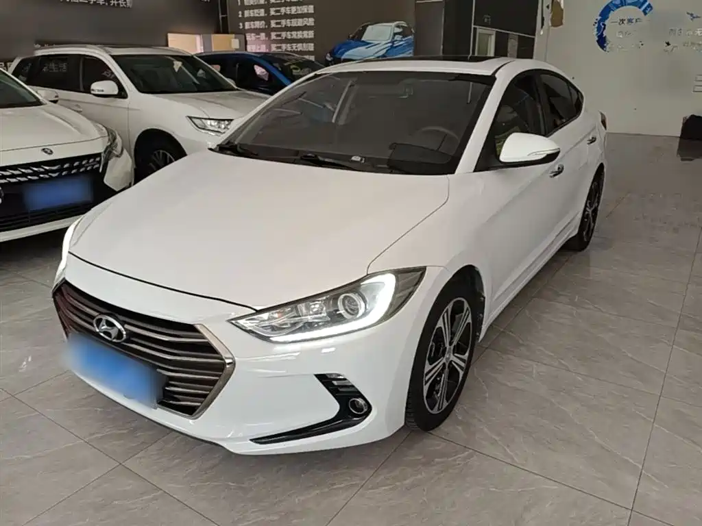 Hyundai Elantra 2018 — фото 2