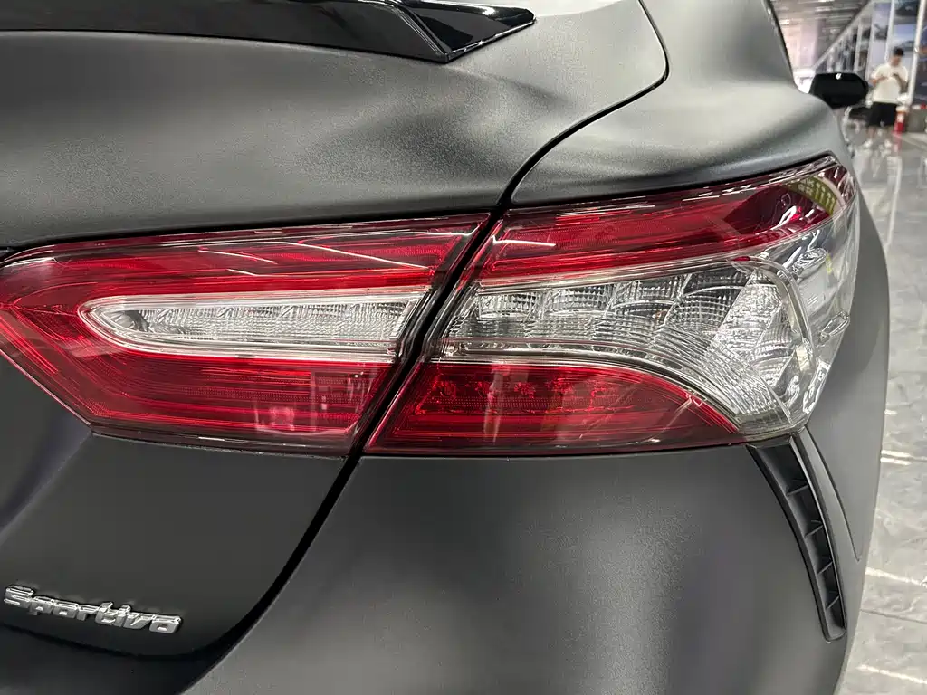 Toyota Camry 2018 — фото 17