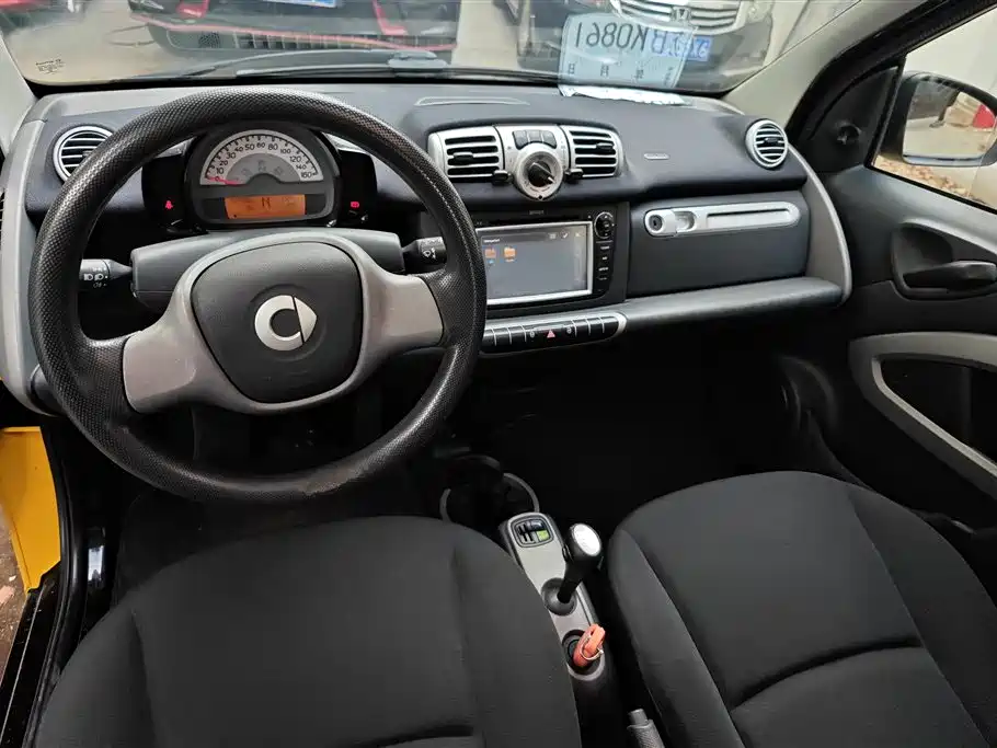 smart Fortwo 2014 — фото 11