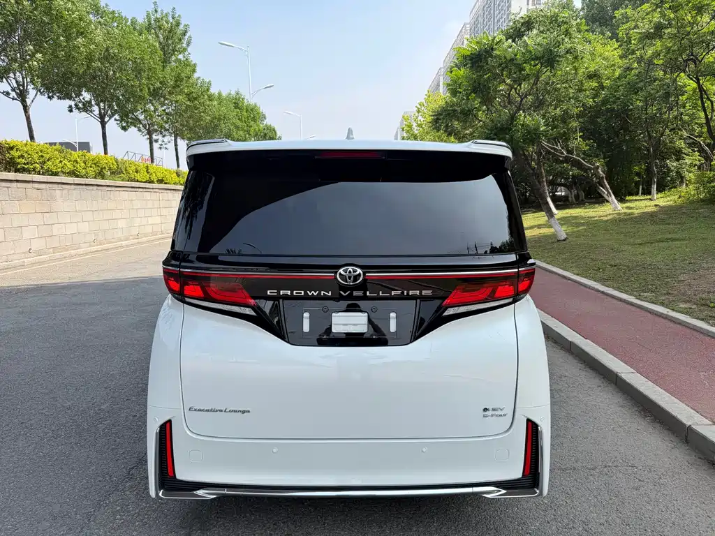 Toyota Vellfire 2025 — фото 5