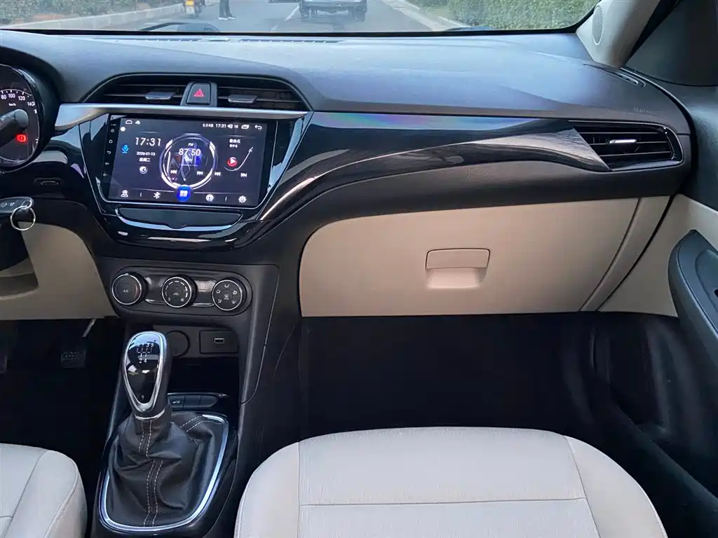 Buick Excelle 2019 — фото 9