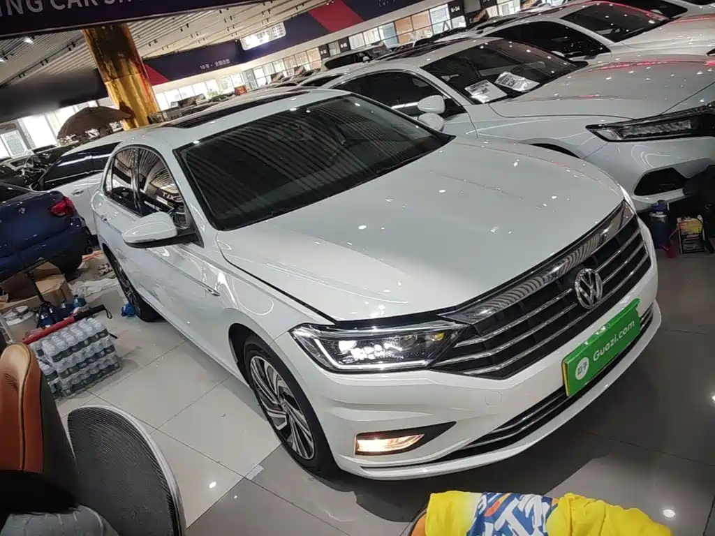 Volkswagen Sagitar 2022