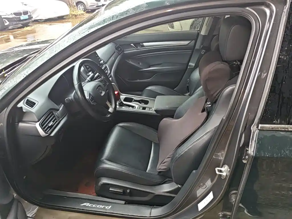 Honda Accord 2018 — фото 15