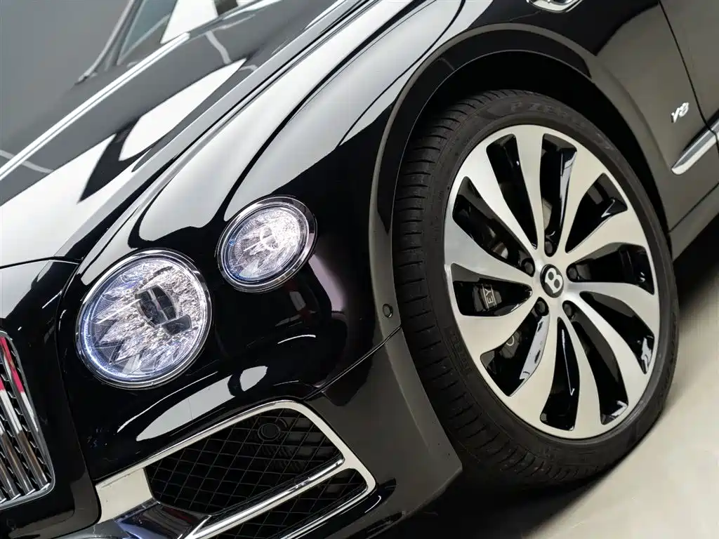 Bentley Flying Spur 2023 — фото 3