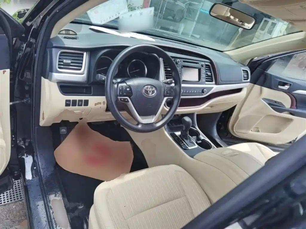 Toyota Highlander 2017 — фото 10