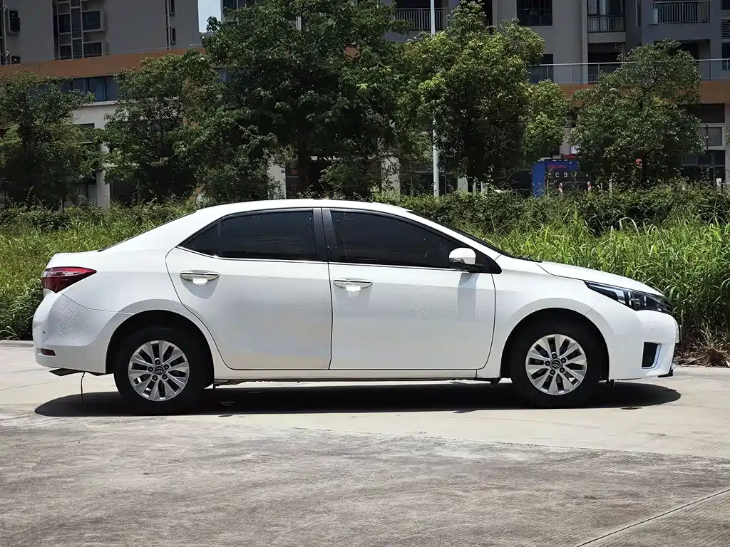 Toyota Corolla 2017 — фото 7