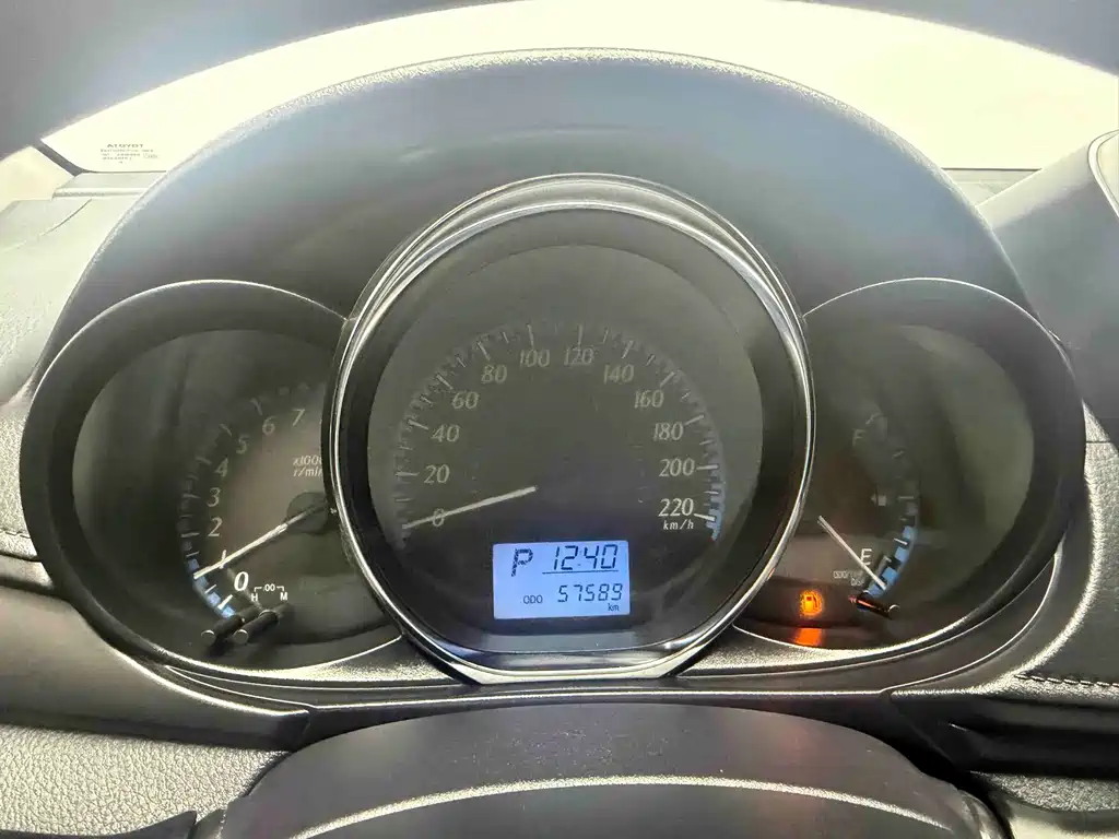 Toyota Yaris L 2019 — фото 15