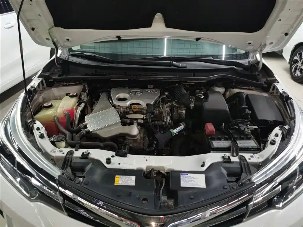 Toyota Corolla 2018 — фото 16