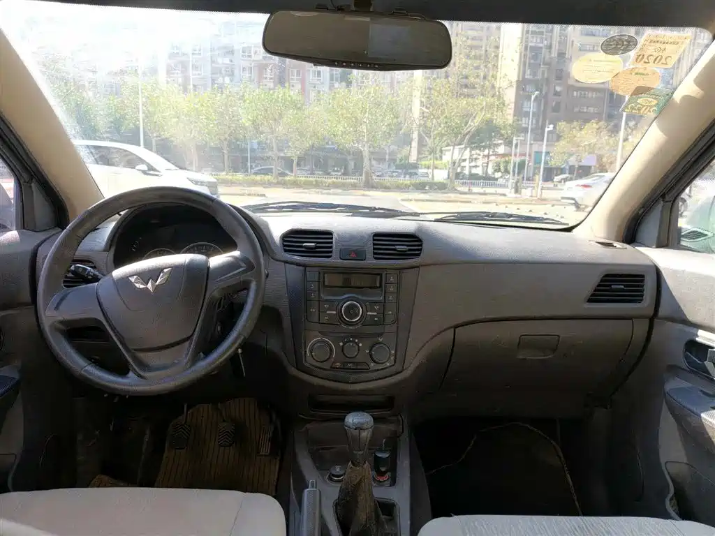 Wuling Hongguang 2018