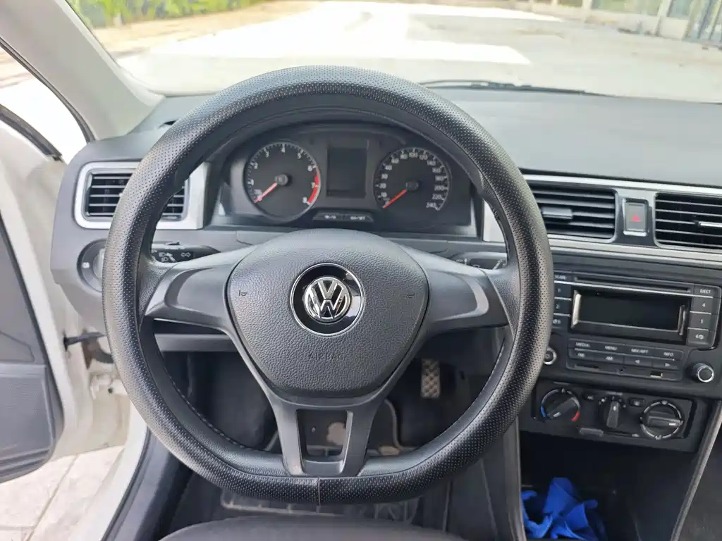 Volkswagen Santana 2017 — фото 14