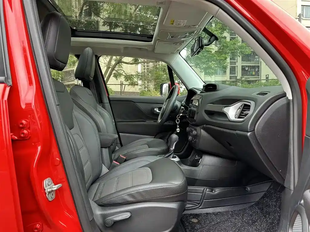 Jeep Renegade 2020 — фото 15
