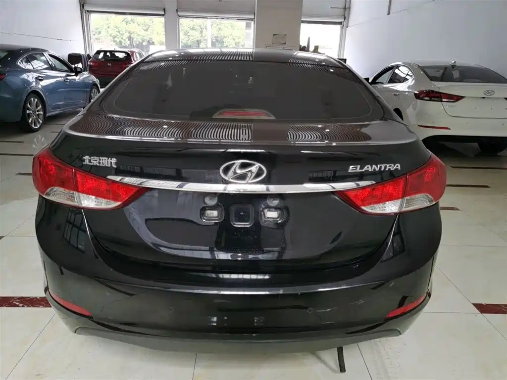 Hyundai Elantra Langdong 2015 — фото 4