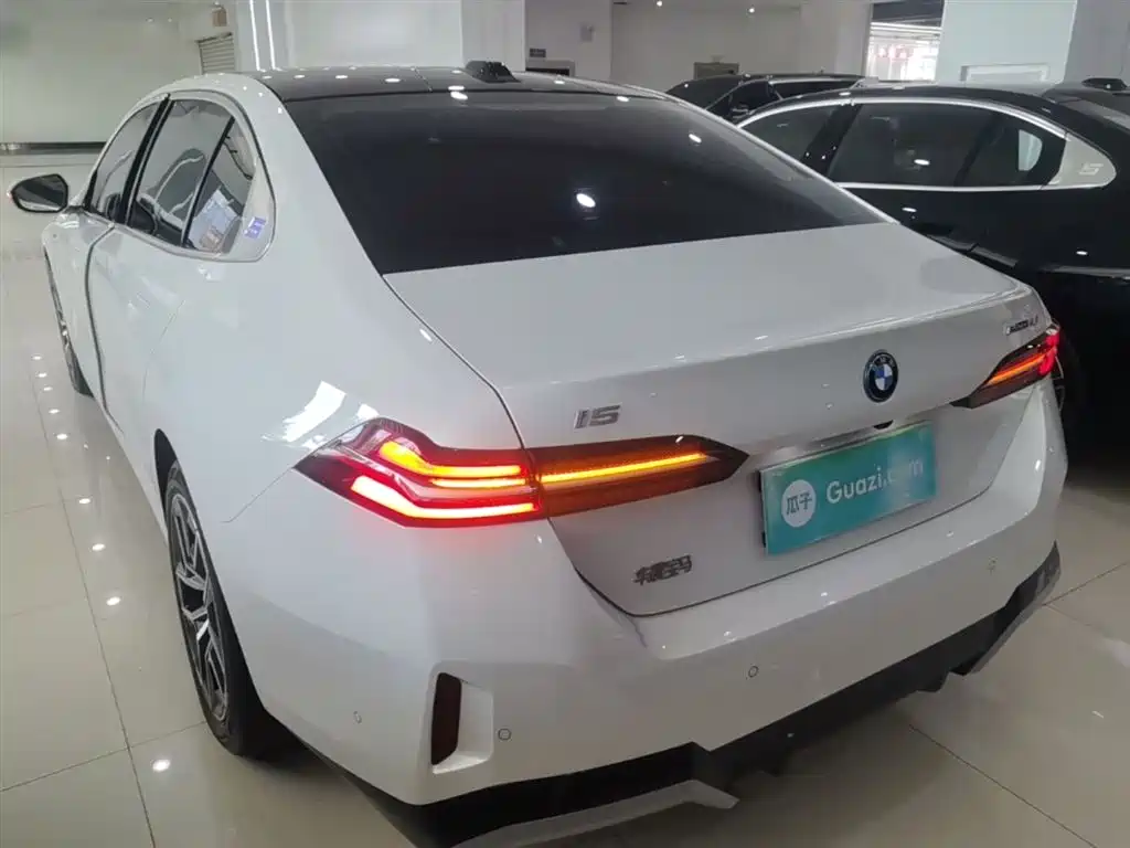 BMW i5 2025 — фото 5