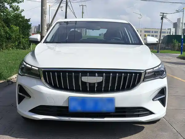Geely Emgrand 2023