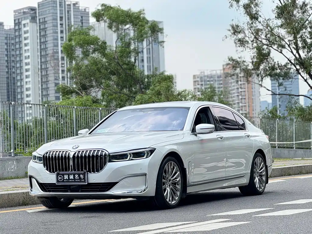 BMW 7 Series 2022 — фото 1