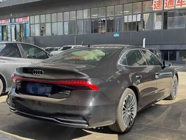Audi A7L 2025