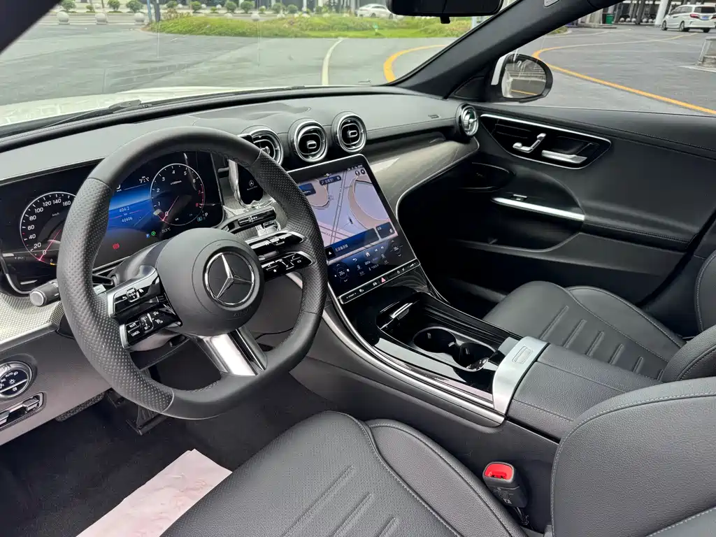 Mercedes-Benz C-Class 2023 — фото 7