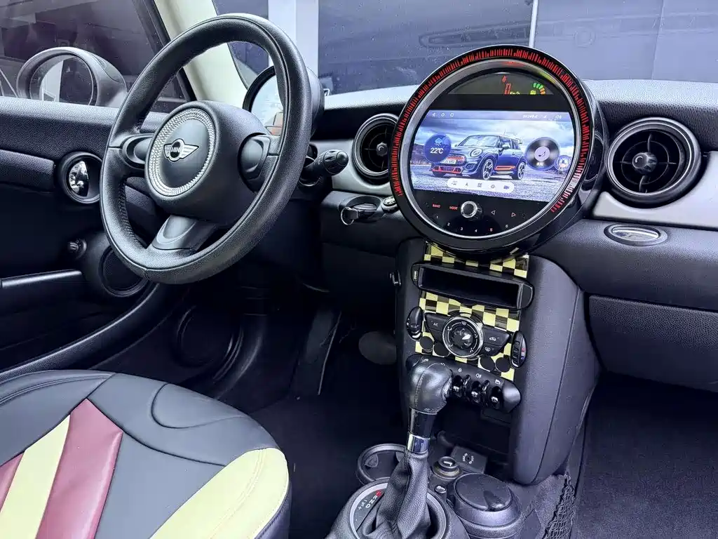 MINI Clubman 2014 — фото 18