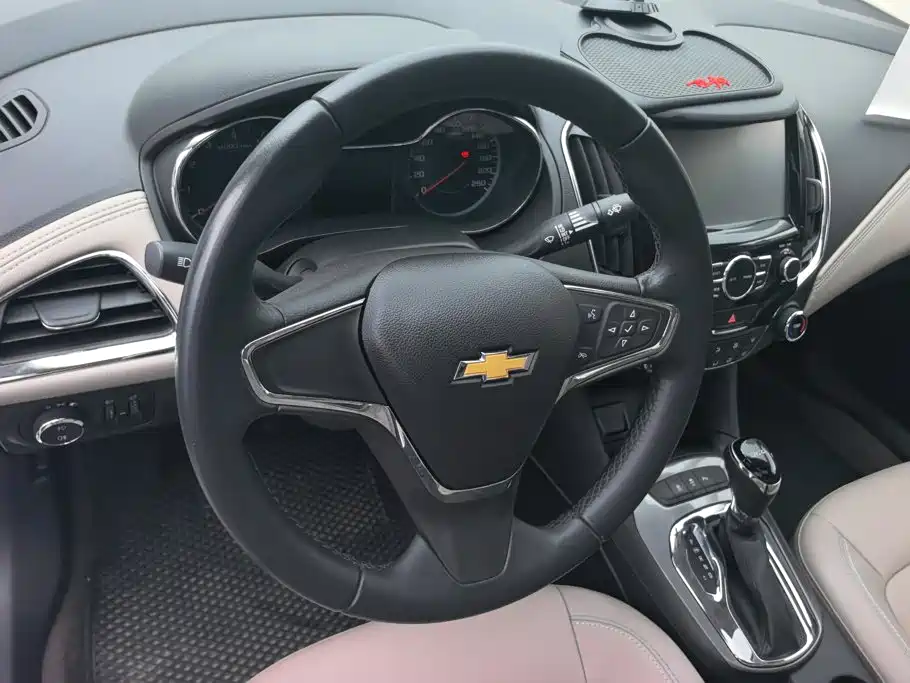 Chevrolet Cruze 2014 — фото 15