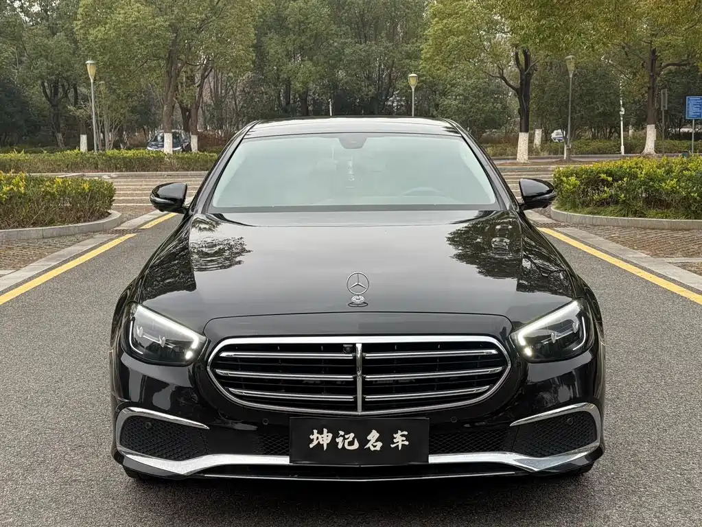 Mercedes-Benz E-Class 2023 — фото 2
