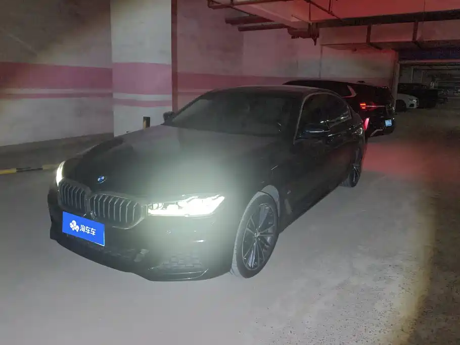 BMW 5 Series 2021