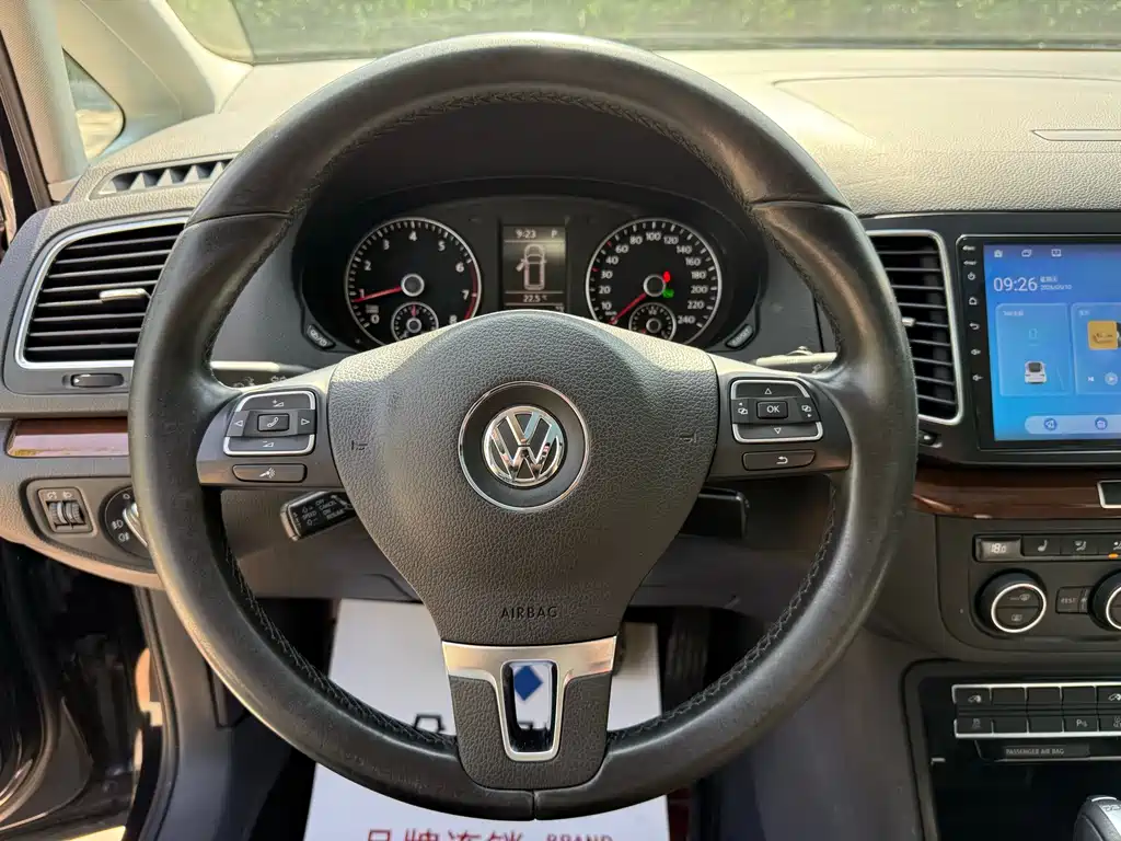 Volkswagen Sharan 2016 — фото 10