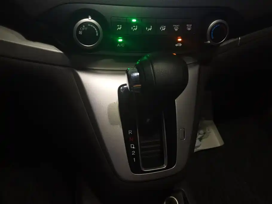 Honda CR-V 2015 — фото 16