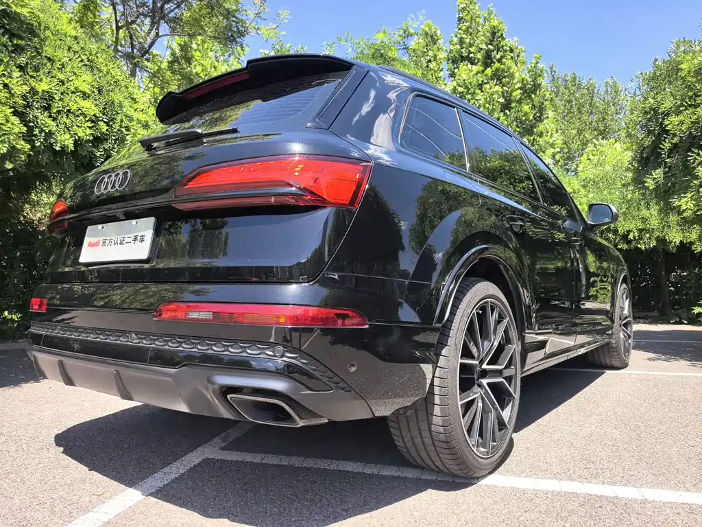 Audi Q7 2026 — фото 19