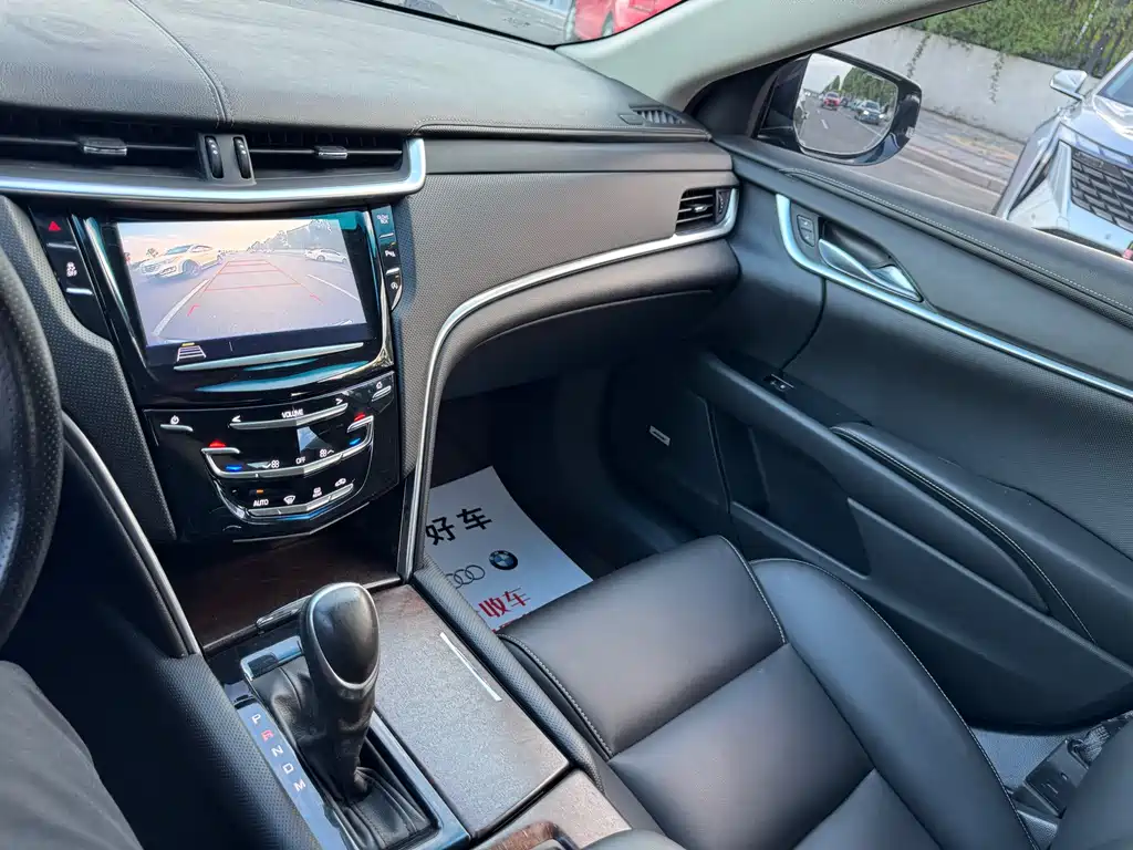 Cadillac XTS 2019 — фото 15