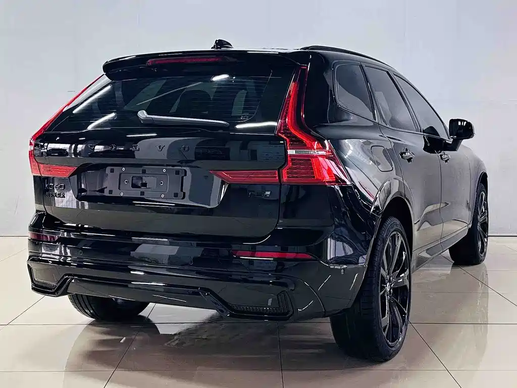 Volvo XC60 PHEV 2025 — фото 6