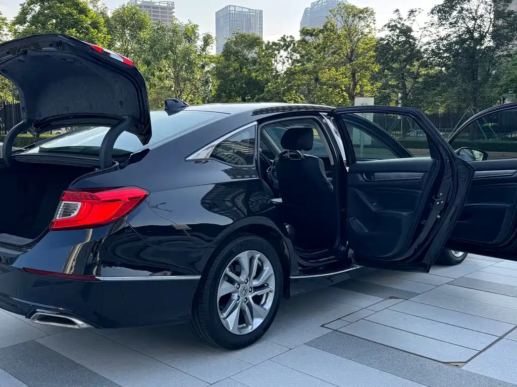 Honda Accord 2020 — фото 20