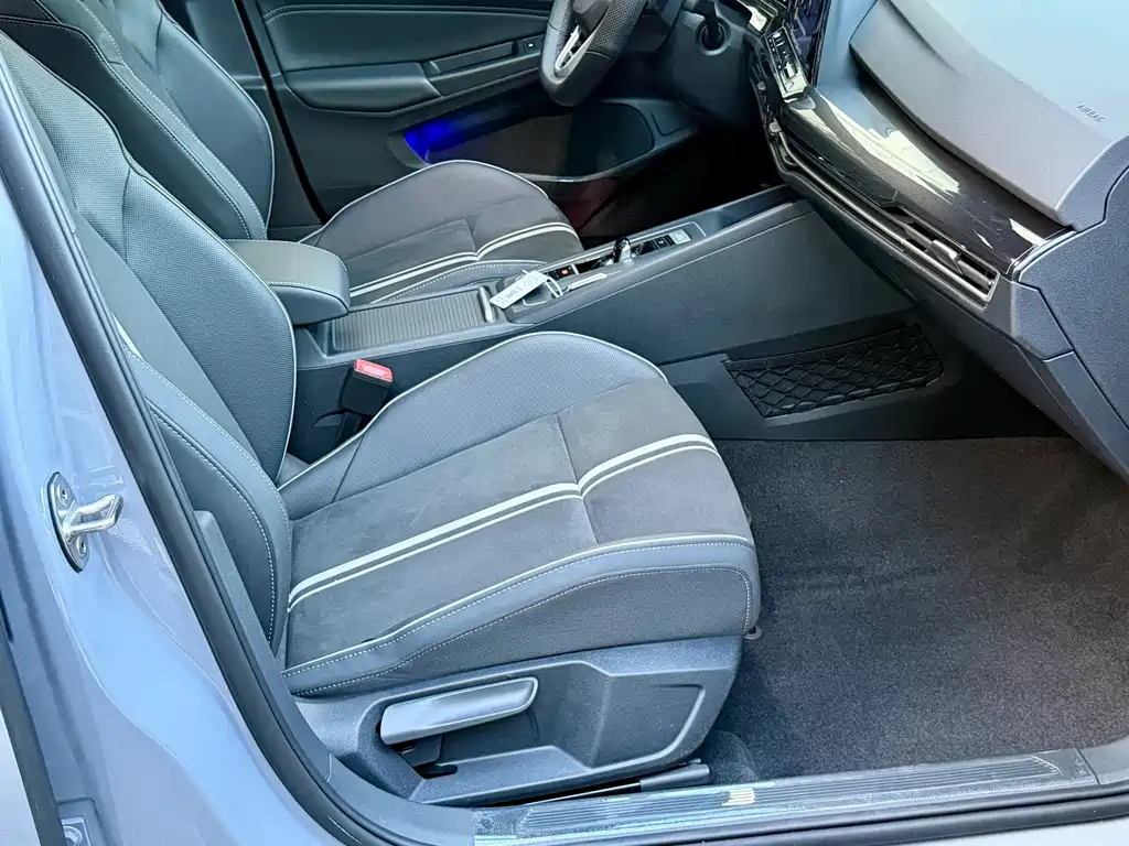 Volkswagen Golf 2022