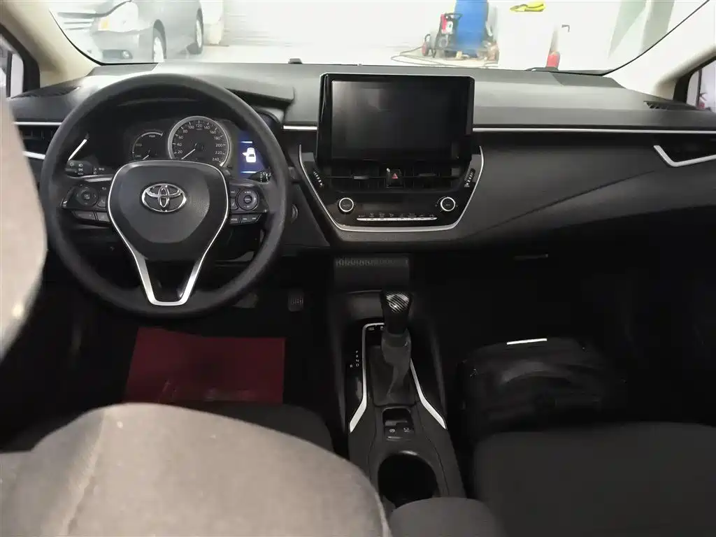 Toyota Corolla 2022 — фото 10