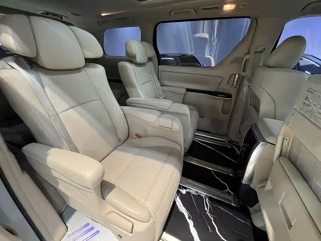 Toyota Alphard 2014 — фото 20