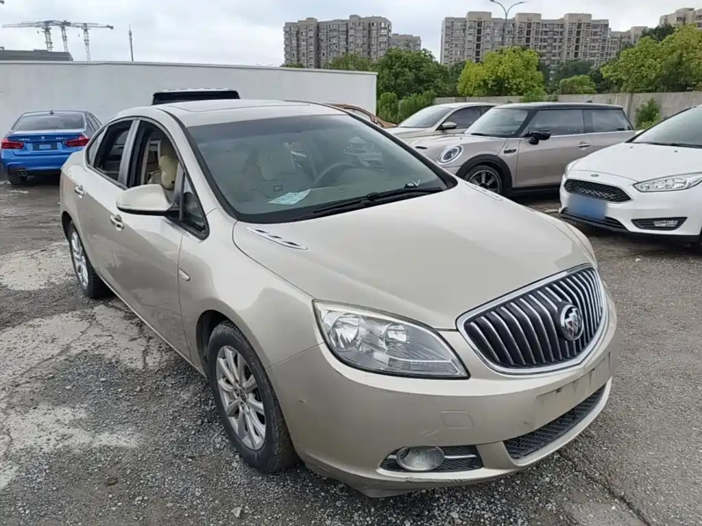 Buick Excelle 2015 — фото 4