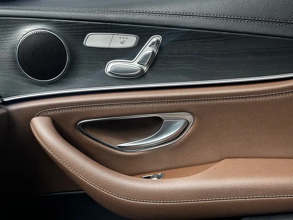 Mercedes-Benz E-Class 2018 — фото 16