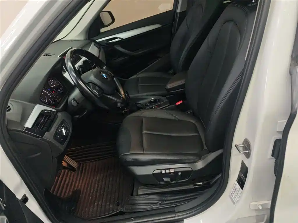 BMW X1 2018 — фото 15
