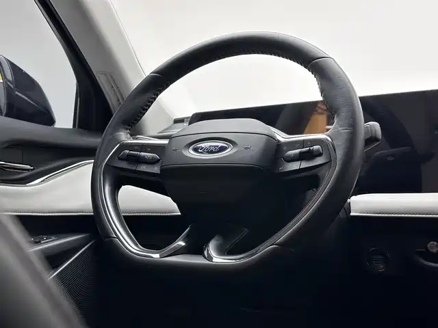 Ford Mondeo 2022 — фото 11