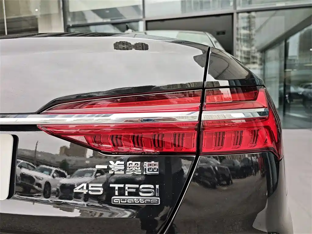 Audi A6L 2025 — фото 14