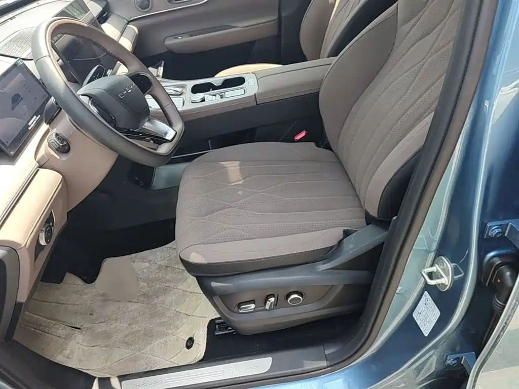 Chery Tiggo 8 PLUS C-DM 2025 — фото 15
