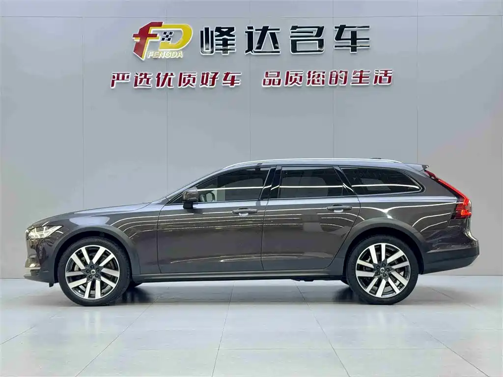 Volvo V90 2022 — фото 2