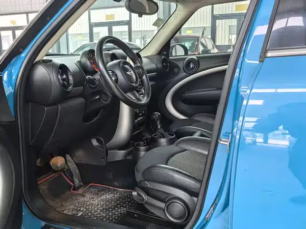 MINI Countryman 2016
