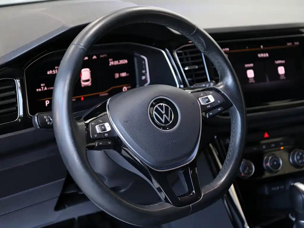 Volkswagen T-Roc 2022 — фото 7