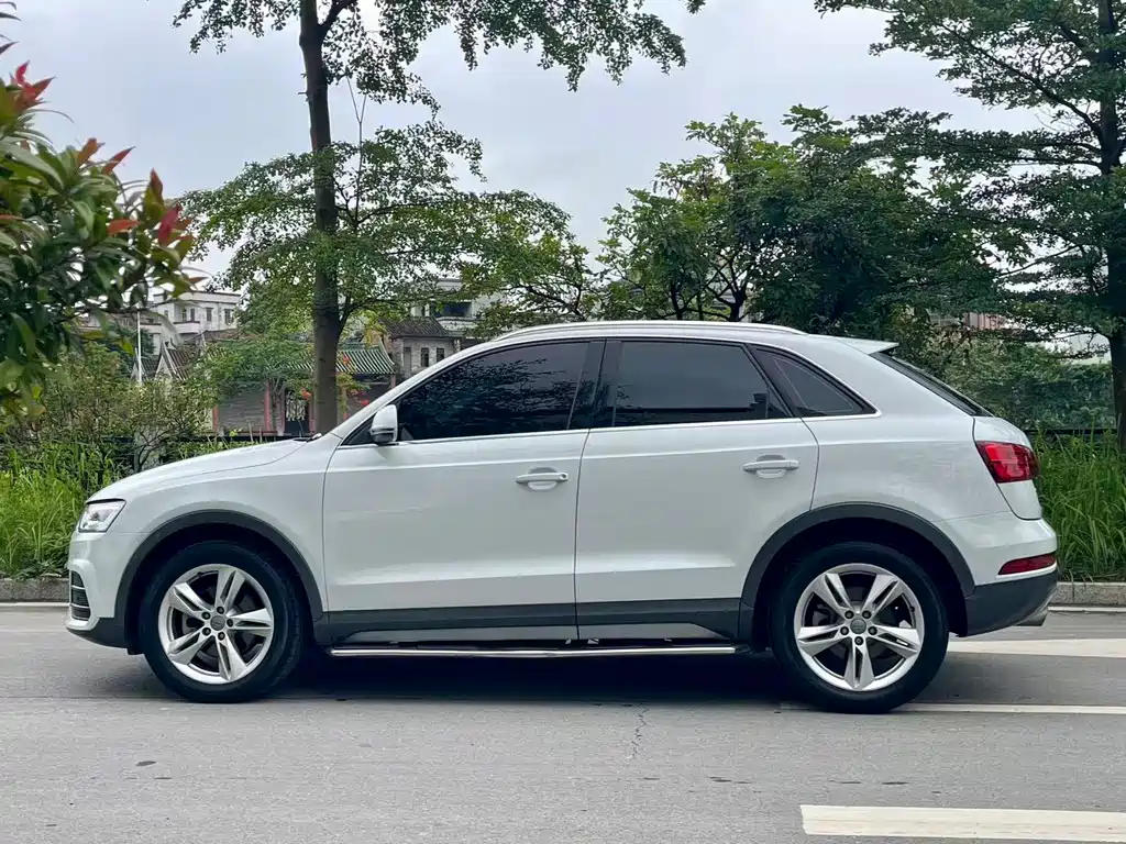 Audi Q3 2019 — фото 9