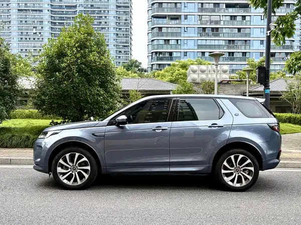 Land Rover Discovery Sport 2023
