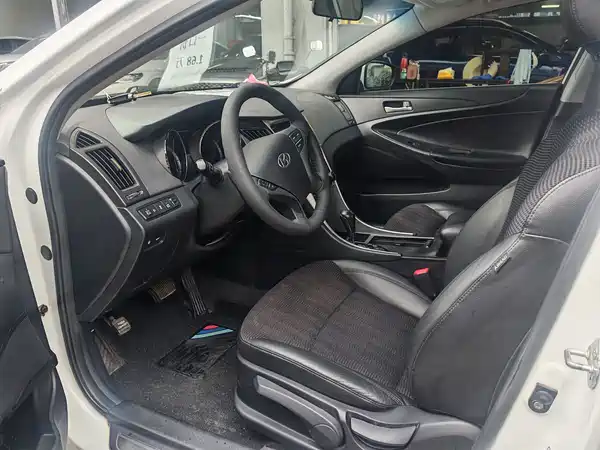 Hyundai Sonata 2013