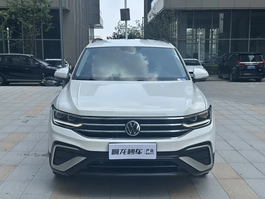 Volkswagen Tiguan L 2022 — фото 3