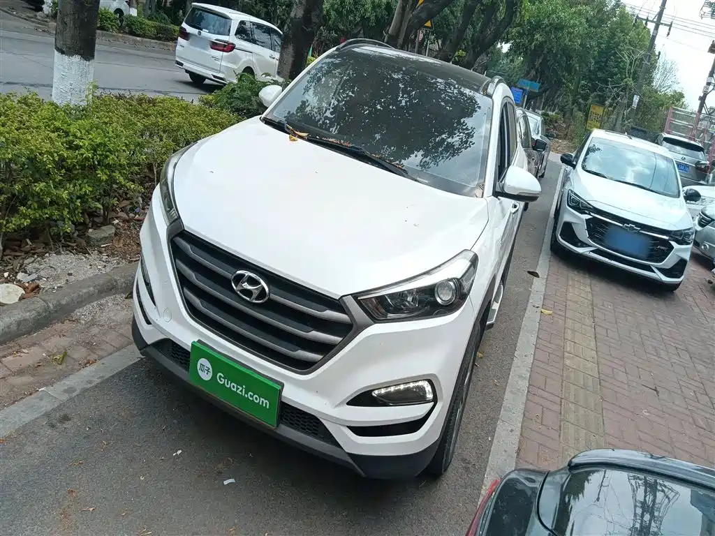 Hyundai Tucson 2017 — фото 1